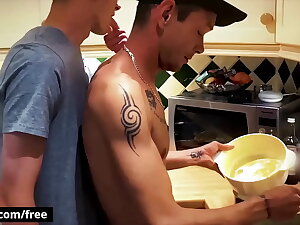 Tattooed British Vers Couple (Mickey Taylor, Ronnie Stone) Fuck Bareback Increased by Cum - Bromo