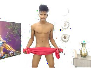 Latino cum on cam